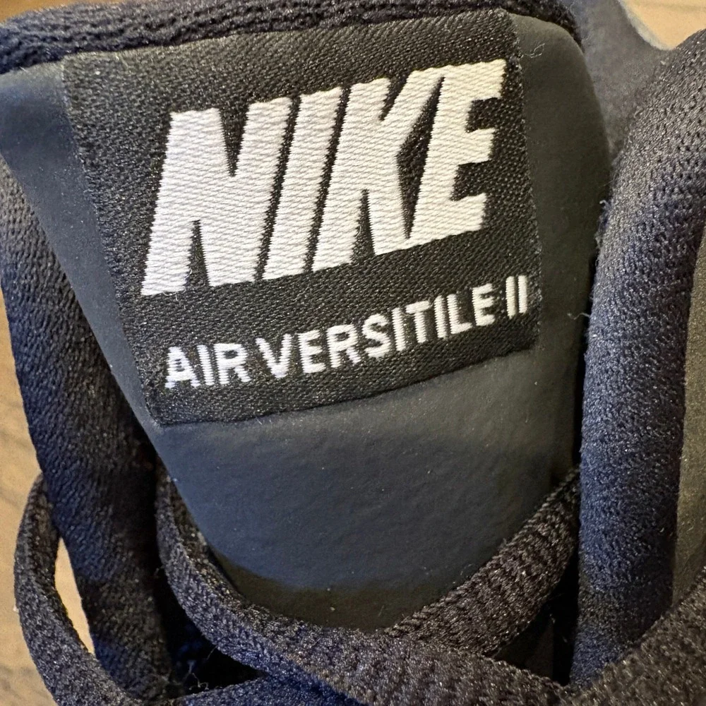 Nike Air Versitile II Men's Basketball Shoes Size 12 Black White - Picture 9 of 13